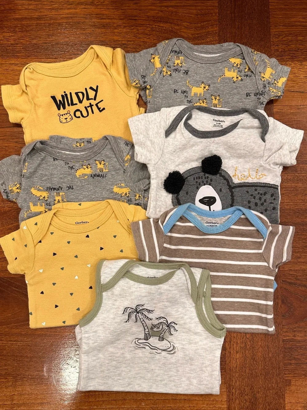 New/EUC Bundle of Baby Boys Onesies, 0-3 Months, Set of 7